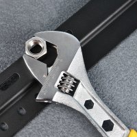 Ключ разводной Deli DL30112