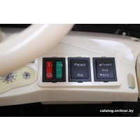 Электромобиль RiverToys Mercedes-Benz M111MM (черный глнянец)