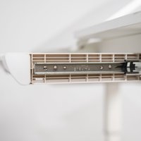 Ученический стол ErgoSmart Caravel mini (с полкой)