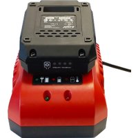 Аккумулятор с зарядным устройством ELITECH 1820.131800-A1 (18В + 18В/2 Ah)