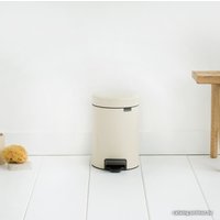 Мусорное ведро Brabantia Pedal Bin NewIcon 3 л (миндальный)