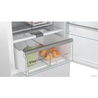 Холодильник Bosch Serie 6 VitaFresh Plus KGN39AW32R