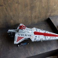 Конструктор LEGO Star Wars 75367 Республиканский ударный крейсер типа Венатор