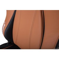 Игровое (геймерское) кресло AKRacing Premium (коричневый/черный)