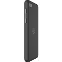 Смартфон BlackBerry Z10 (STL100-1)