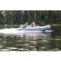 Моторно-килевая лодка Адмирал 380