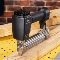 Гвоздезабиватель Deli DL-QDQ-F30B 102986