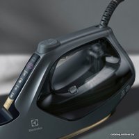 Утюг Electrolux E8SI1-7EGM