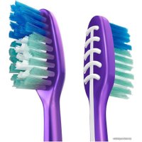 Зубная щетка Colgate Эксперт Чистоты (1 шт)