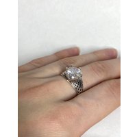 Кольцо Wolves Нежный поцелуй Серебрение 1636 (р.19, камень белый)