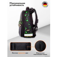 Школьный рюкзак Hummingbird T122