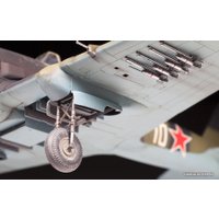 Сборная модель Звезда Советский штурмовик Ил-2