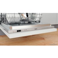 Встраиваемая посудомоечная машина Whirlpool WIS 7020 PEF