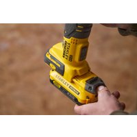 Реноватор Stanley SFMCE500D2K (с 2-мя АКБ, кейс)