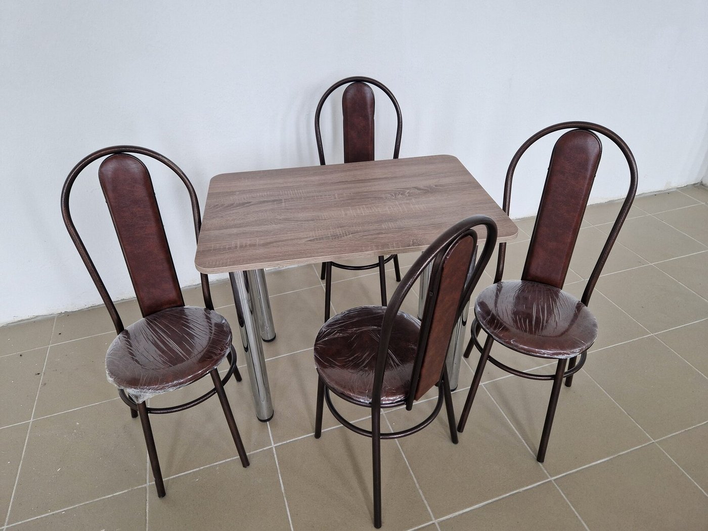 

Обеденная группа Табуретоф стол и 4 стула (Шоколад/Венге, ст. 80x60 см, Шоколадно-коричневый)