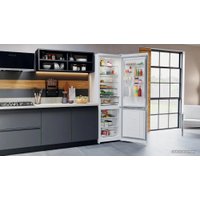 Холодильник Hotpoint HTS 8202I W O3