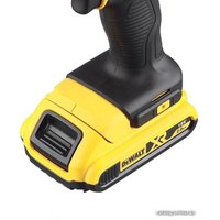 Дрель-шуруповерт DeWalt DCD771D2 (с 2-мя АКБ 2 Ah)