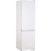 Холодильник Hotpoint HT 5200 W