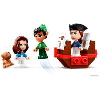 Конструктор LEGO Disney 43220 Приключение Питера Пэна и Венди по сборнику рассказов