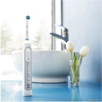 Электрическая зубная щетка Oral-B Genius 8000 White D 701.535.5XC