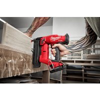 Гвоздезабиватель Milwaukee M18FN18GS-202X 4933471407 (с 2-мя АКБ, кейс)