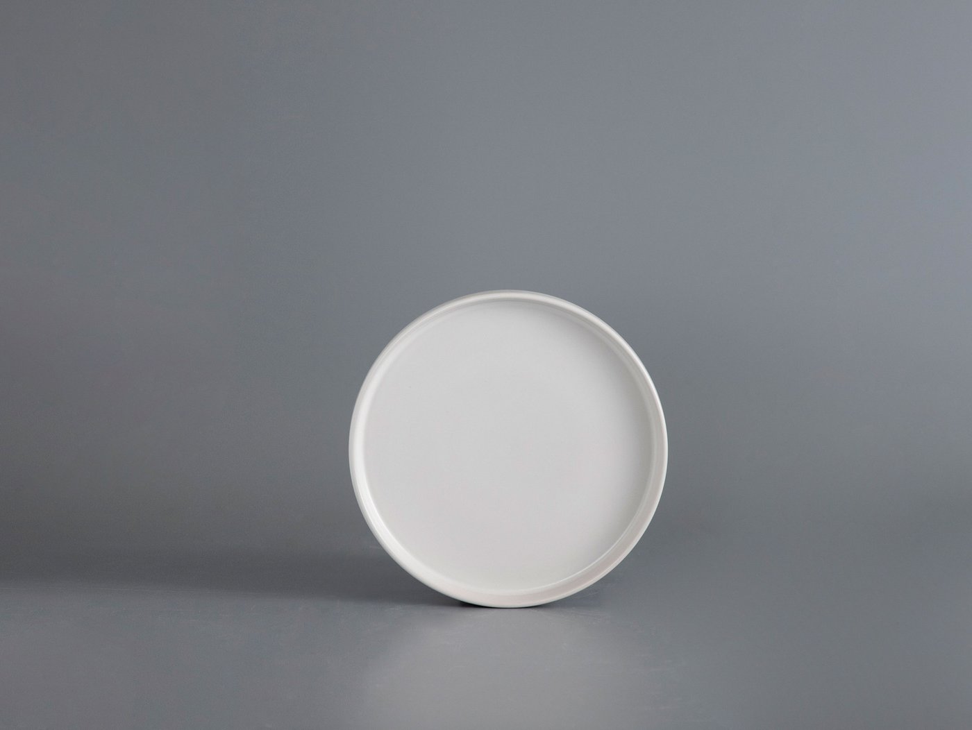 Тарелка обеденная Sundays Home Minimalist керамика TRVK26003 (20см, белый)