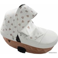 Универсальная коляска Junama Glow V2 (2 в 1, белая кожа/медь)