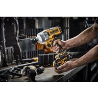 Гайковерт DeWalt DCF961NT (без АКБ, кейс)