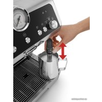 Рожковая кофеварка DeLonghi La Specialista EC 9335.M
