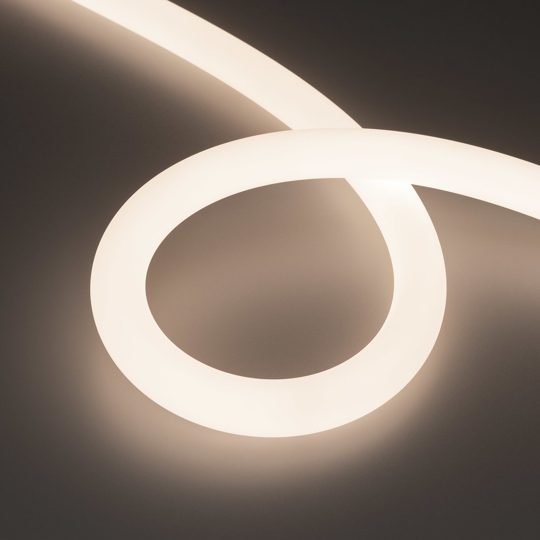 

Гибкий неон Arlight MOONLIGHT-TOP-A336-D25mm 48V Day4000 360deg 039439