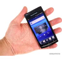 Смартфон Sony Ericsson Xperia arc S LT18i