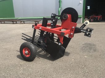 Картофелекопатель СпецПрофРесурс КМ-3 (пневматические колеса)