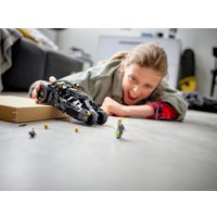 Конструктор LEGO DC Super Heroes 76239 Бэтмобиль Тумблер: схватка с Пугалом