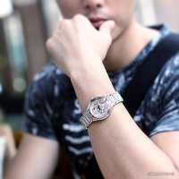 Наручные часы Swatch Uncle Charly YAS112G