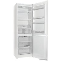 Холодильник Indesit DS 4180 W