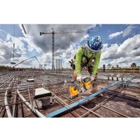 Бензорез DeWalt DCS690X2 (с 2-мя АКБ)