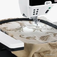 Компьютерная швейная машина Bernina B 880 (с вышивальным блоком)