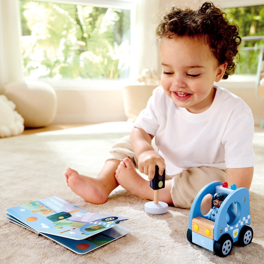 Развивающая игра Hape Полиция E3435_HP