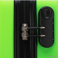 Чемодан-спиннер Wittchen Groove Line III 55 см (зеленый)