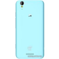 Смартфон ZTE Geek (V975)