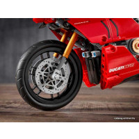 Конструктор LEGO Technic 42107 Ducati Panigale V4 R