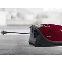 Пылесос Miele Complete C3 Cat&Dog PowerLine SGEF3