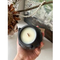 Ароматизированая свеча Gentle Art Кошка Пряный глинтвейн (черный, деревянный фитиль)