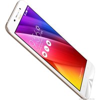 Смартфон ASUS ZenFone Max (2016) 2GB/32GB [ZC550KL] White