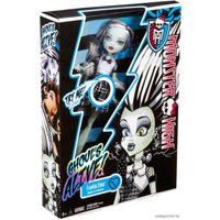 Кукла Monster High Фрэнки Штейн [Y0424]