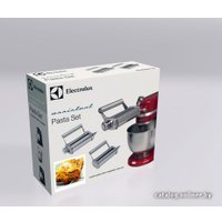 Кухонный комбайн Electrolux EKM4200