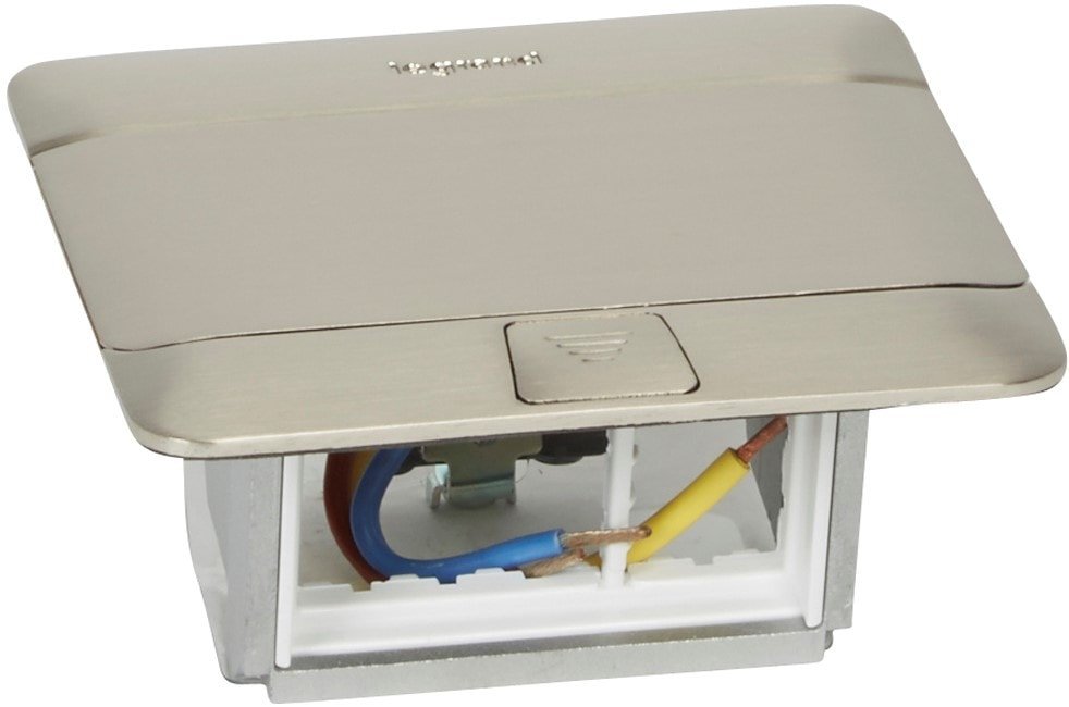 

Монтажная коробка (подрозетник) Legrand 054020