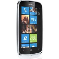 Телефон Nokia Lumia 610