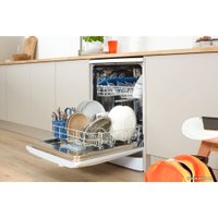 Отдельностоящая посудомоечная машина Indesit DFG 15B1 PL