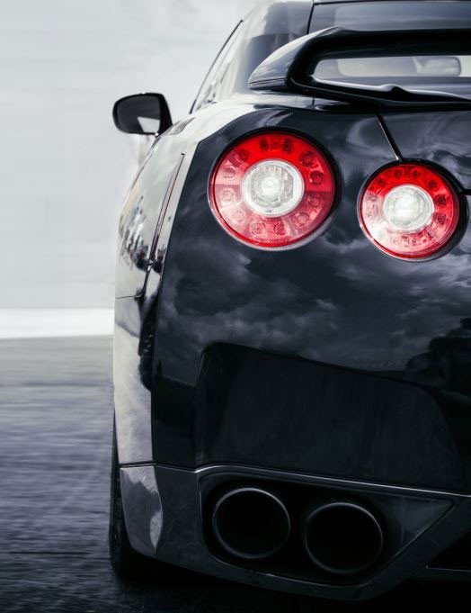 

Фотообои ФабрикаФресок Nissan GTR 142280 (200x280)